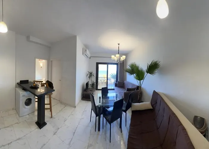 - Sleeps 4 - Pool - Pet Friendly Hurghada